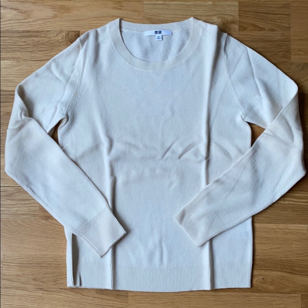 NWOT Uniqlo cashmere crewneck sweater, xs